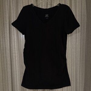 GAP Maternity Women's Black V-Neck Short Sleeve Tee